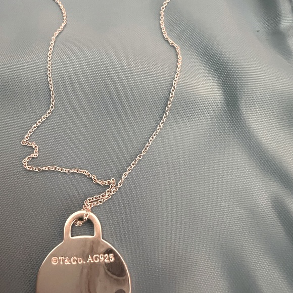 Tiffany&Co round tag necklace
